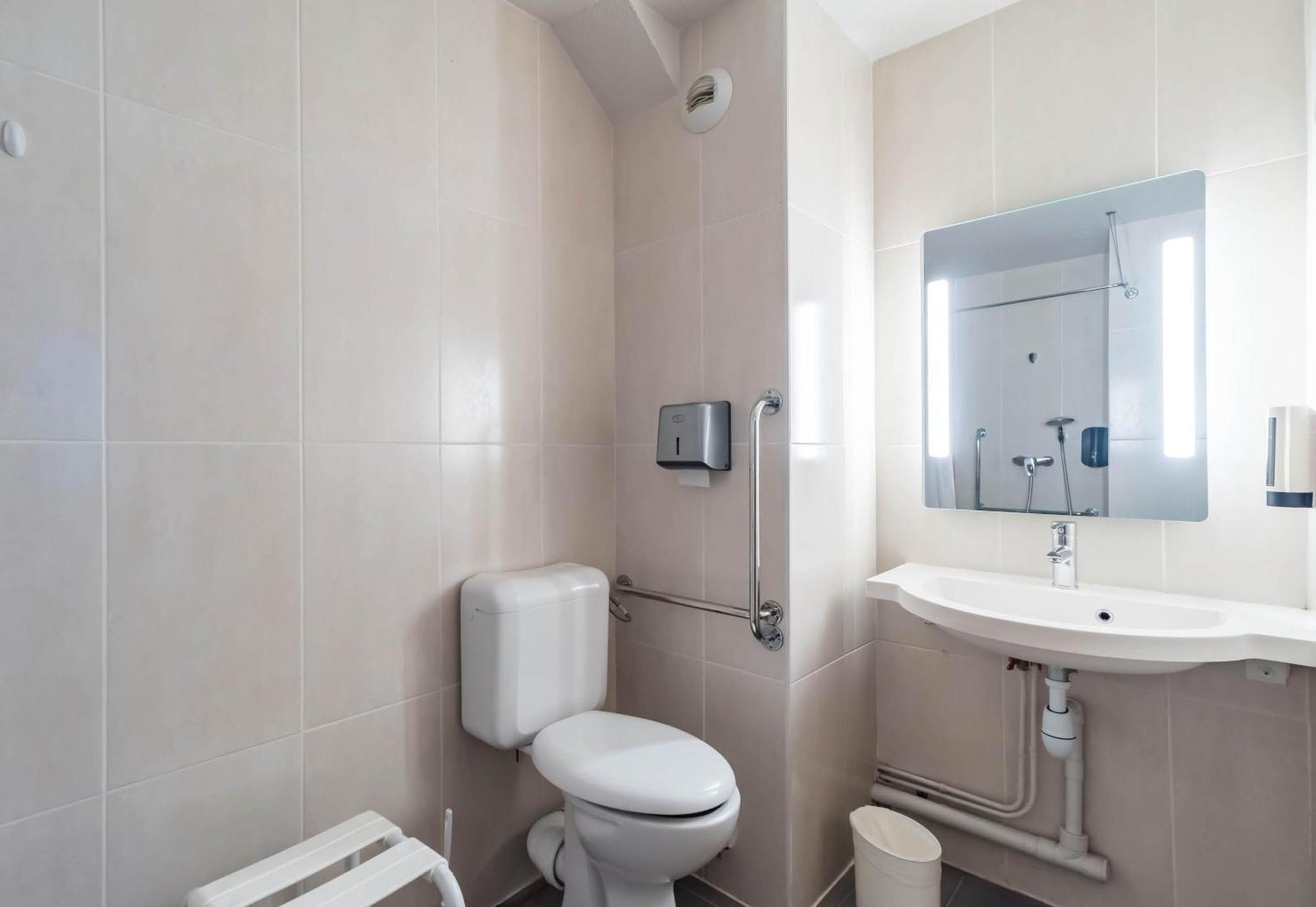 B&B Hotel Saint-Brieuc Tregueux ภายนอก รูปภาพ