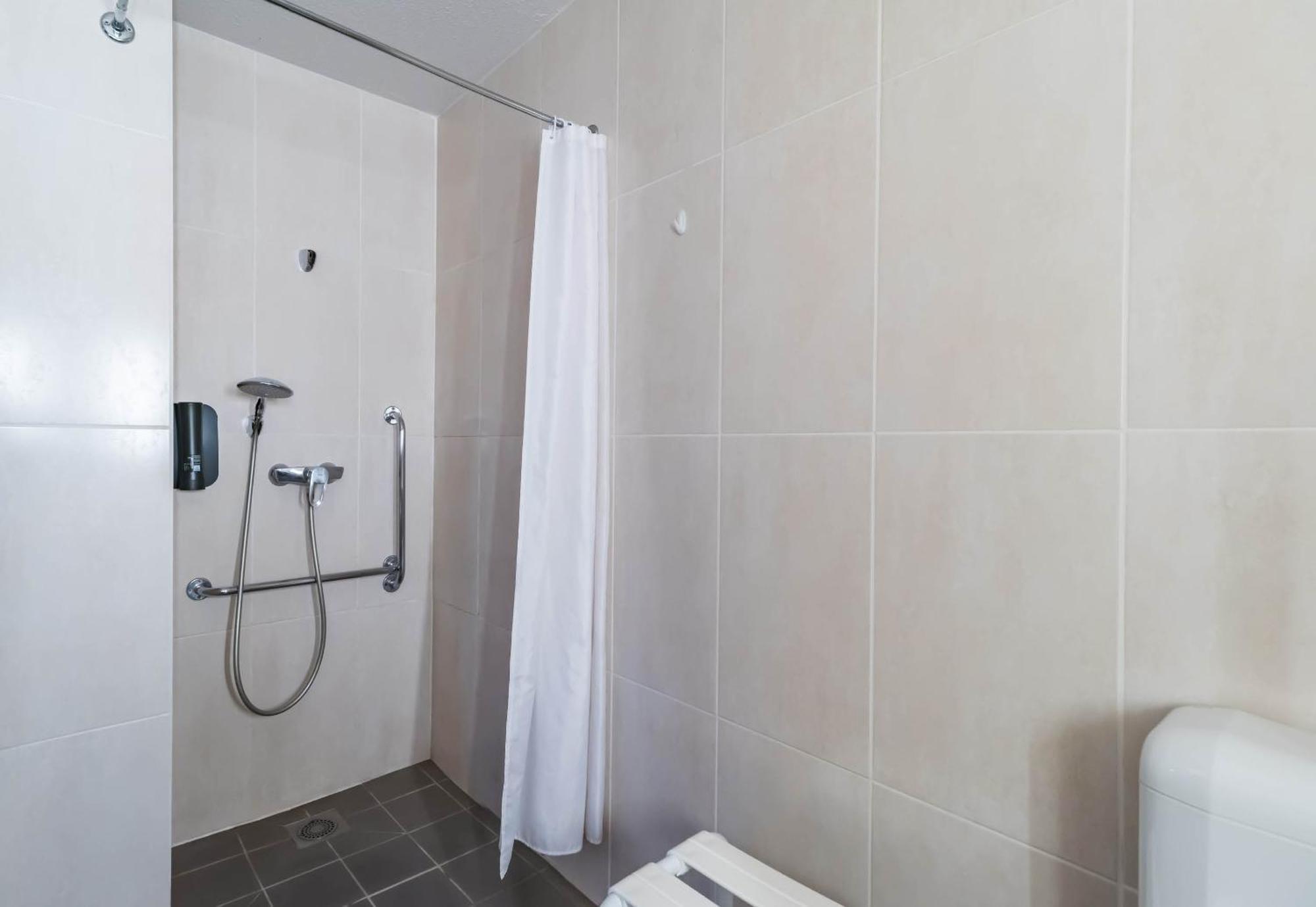 B&B Hotel Saint-Brieuc Tregueux ภายนอก รูปภาพ